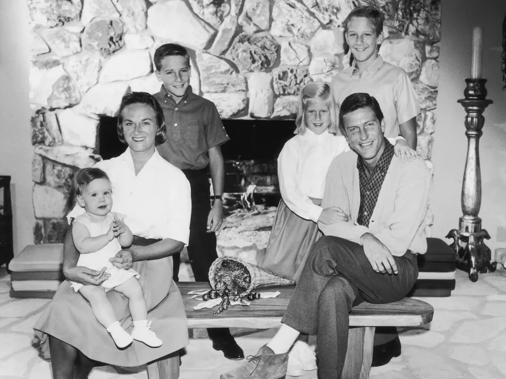 Dick Van Dyke with wife Margie Willett and their children